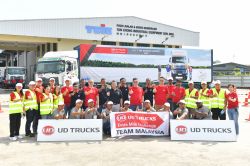 04 Group photo.jpg